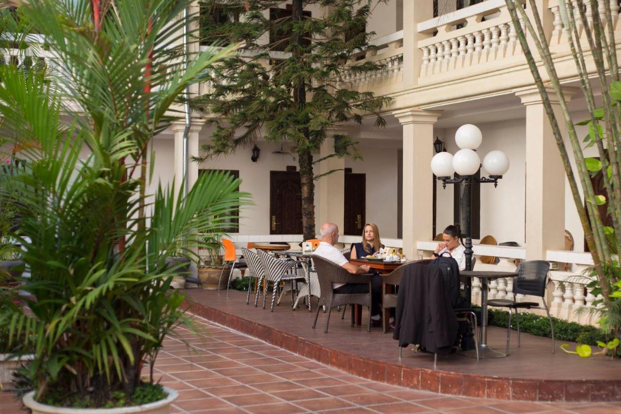 Mali Namphu Hotel Vientiane Esterno foto