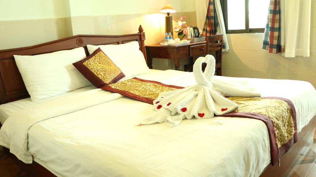 Mali Namphu Hotel Vientiane Esterno foto